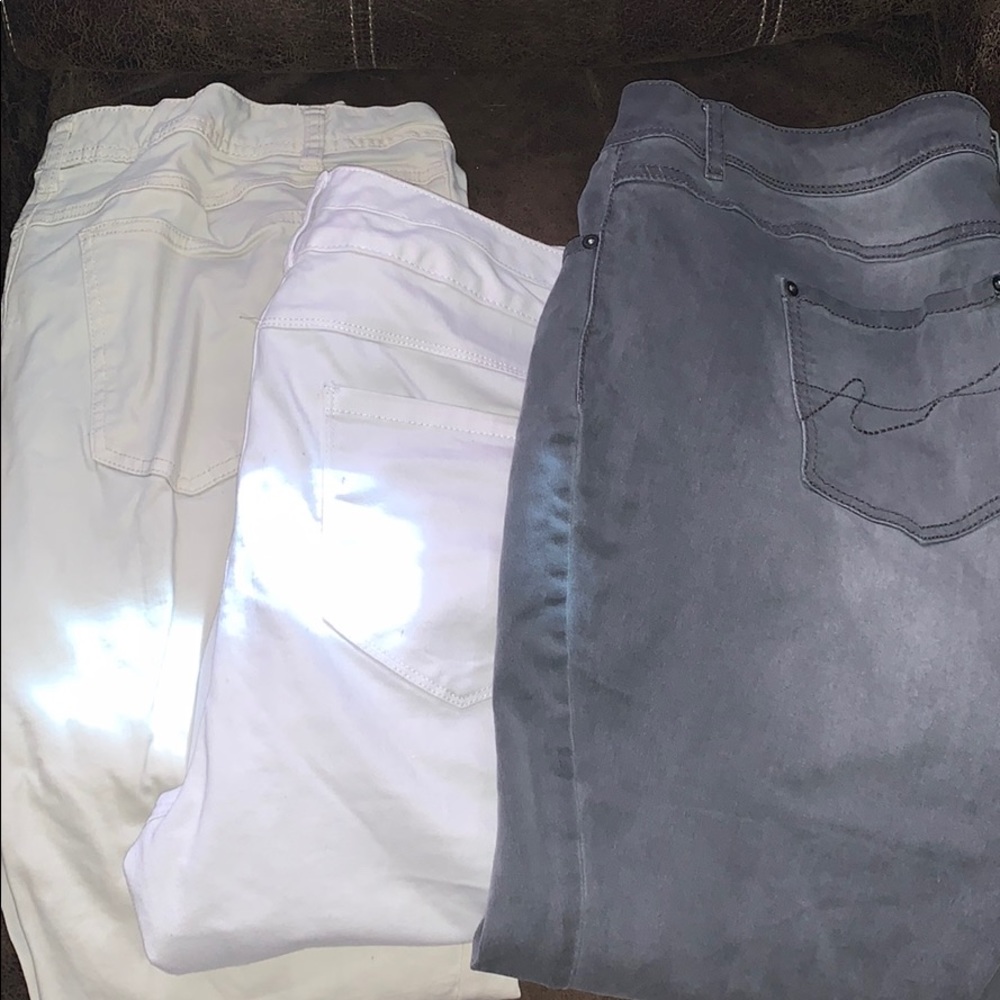 3 pairs of jeans